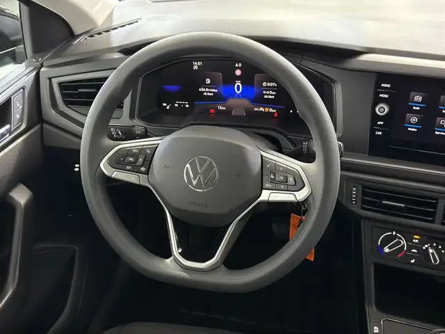 Volkswagen Polo view 8