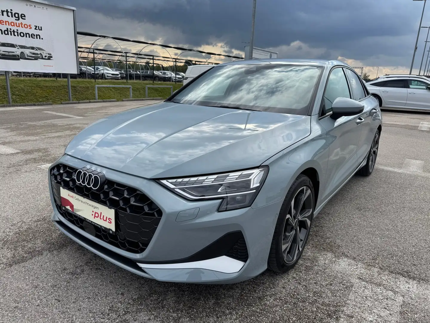 Audi A3 Limousine Grau - 1