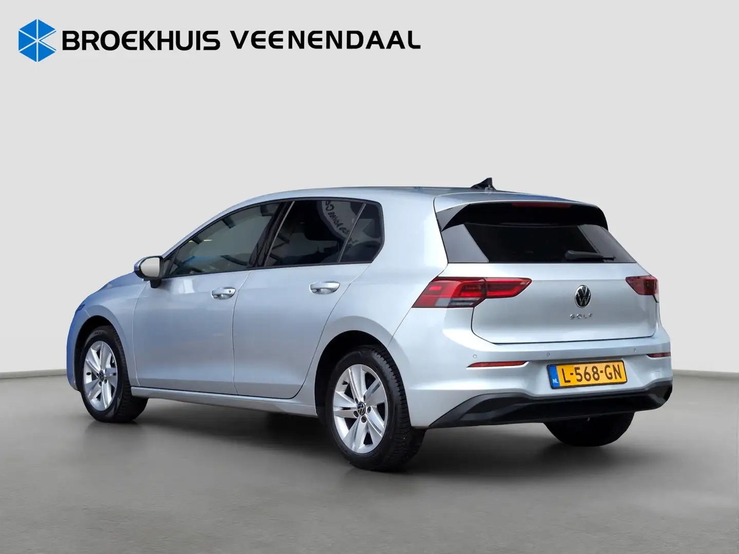 Volkswagen Golf 8 1.5 TSI 5 Deurs | Adapt. Cruise | Dig. Cockpit | Grijs - 2