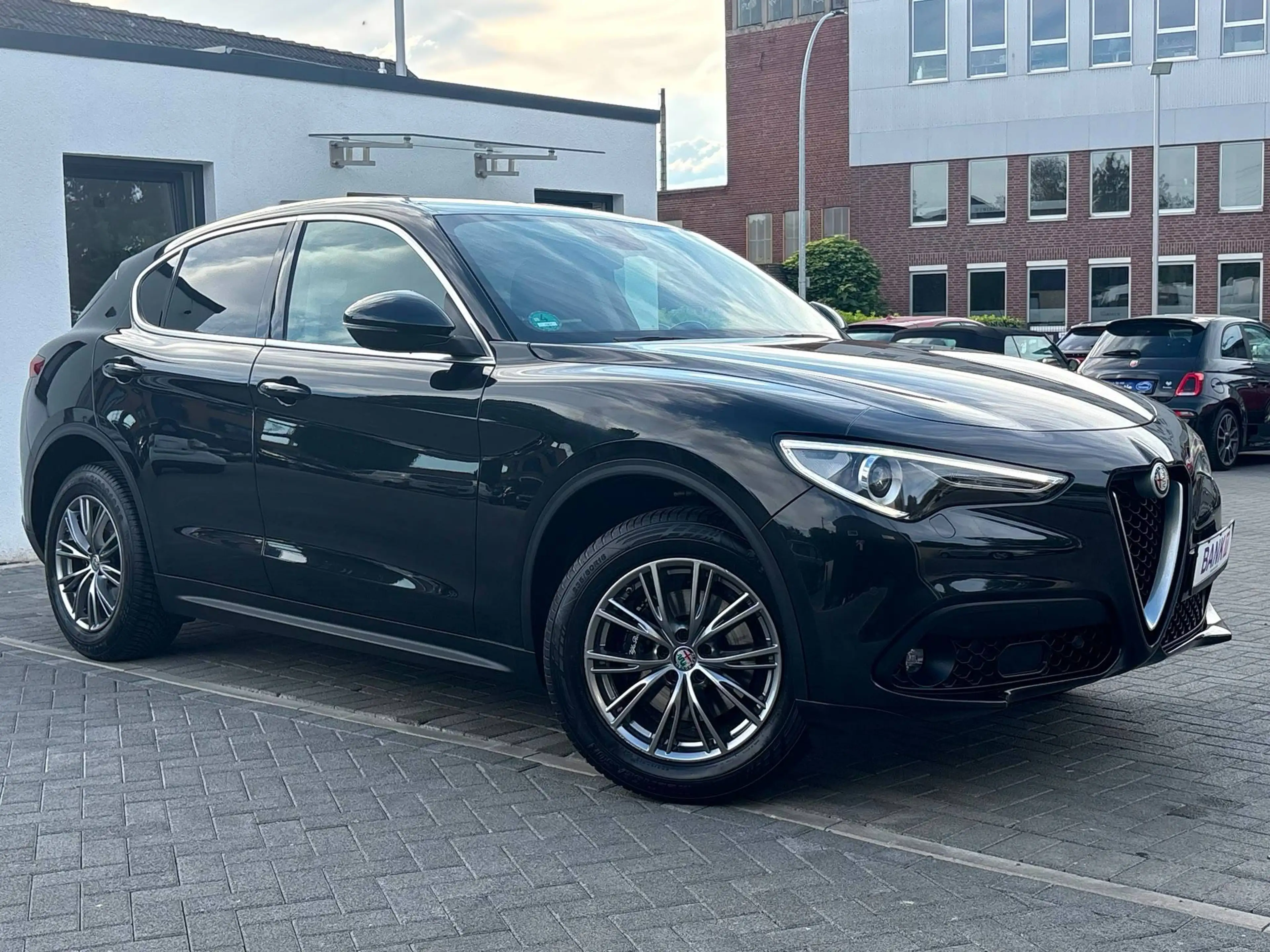 Alfa Romeo Stelvio Super Q4 — photo 11