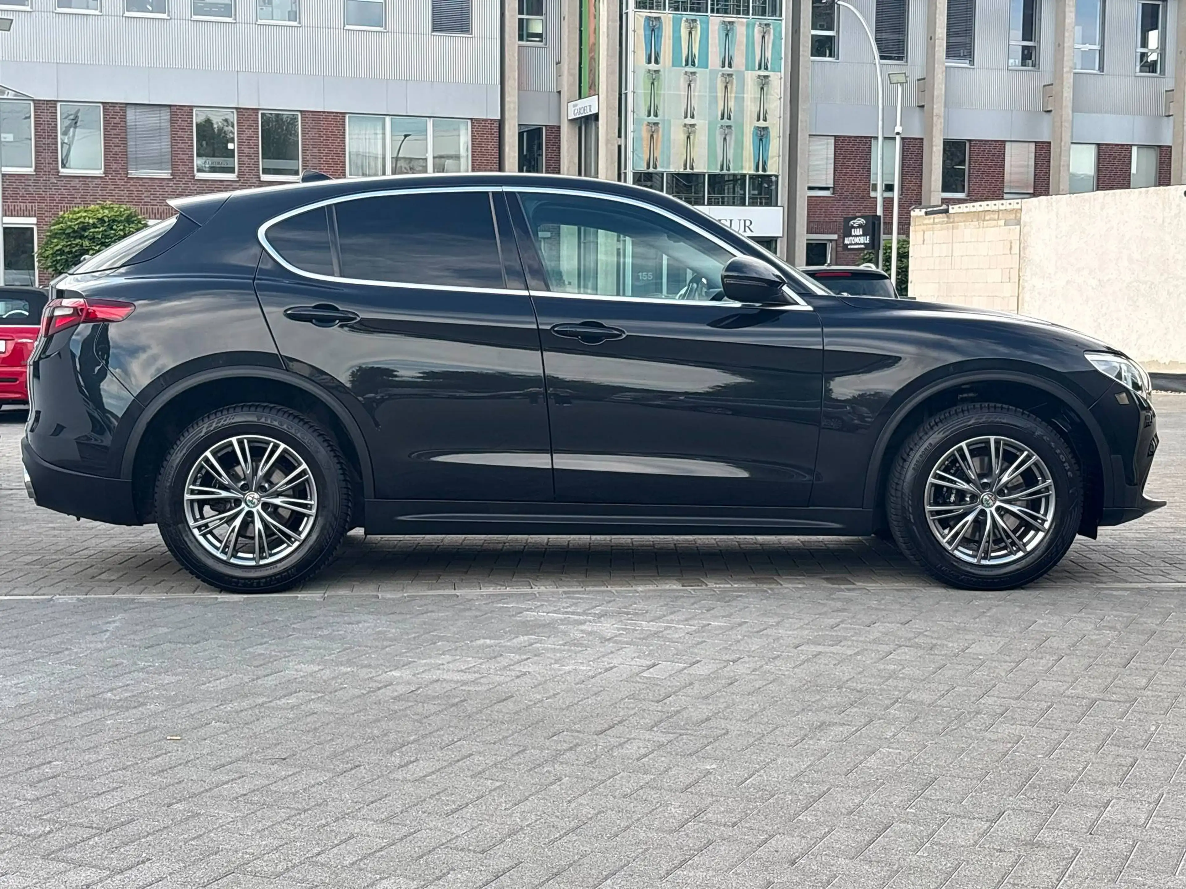 Alfa Romeo Stelvio Super Q4 — photo 3