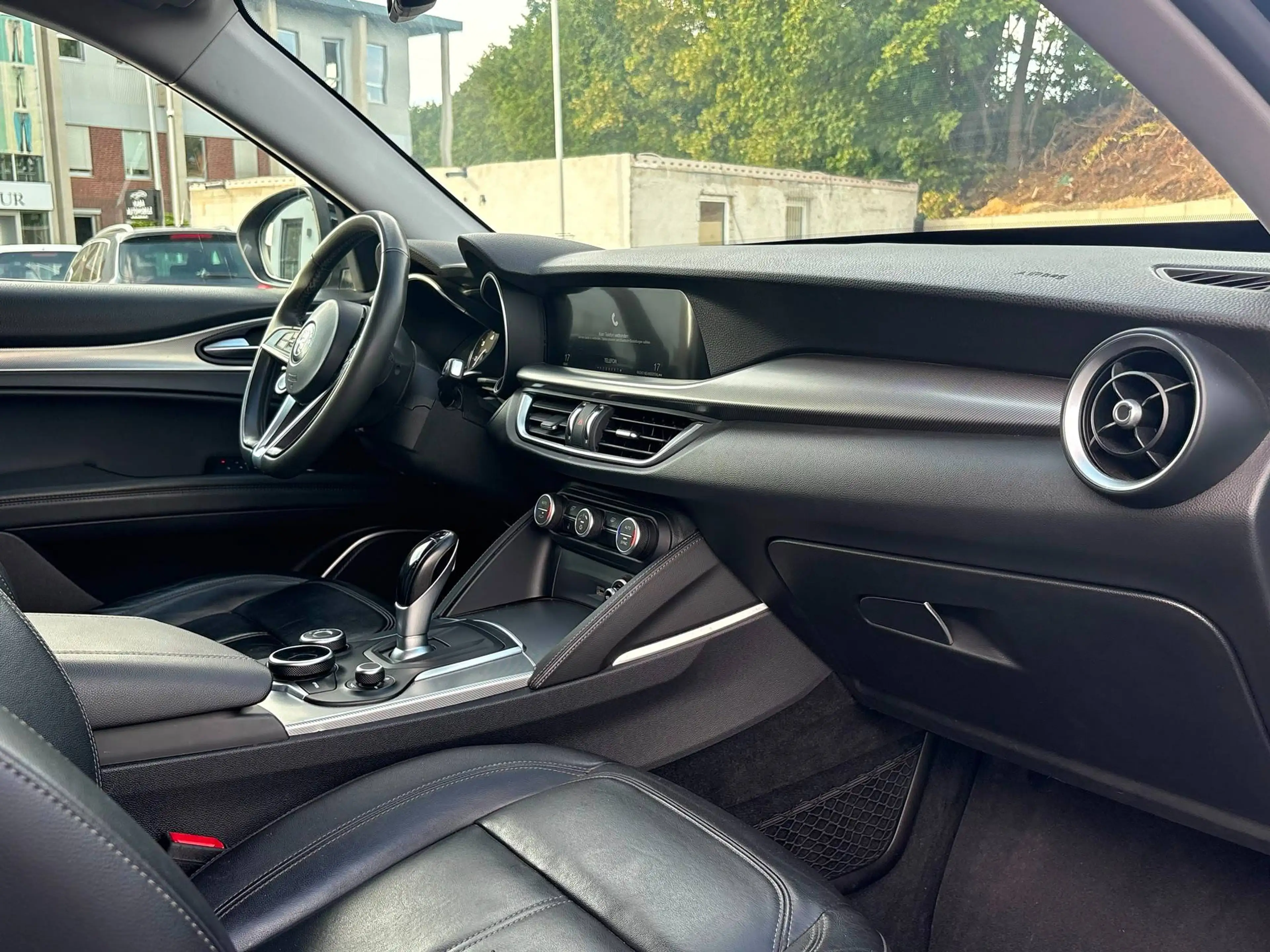 Alfa Romeo Stelvio Super Q4 — photo 15