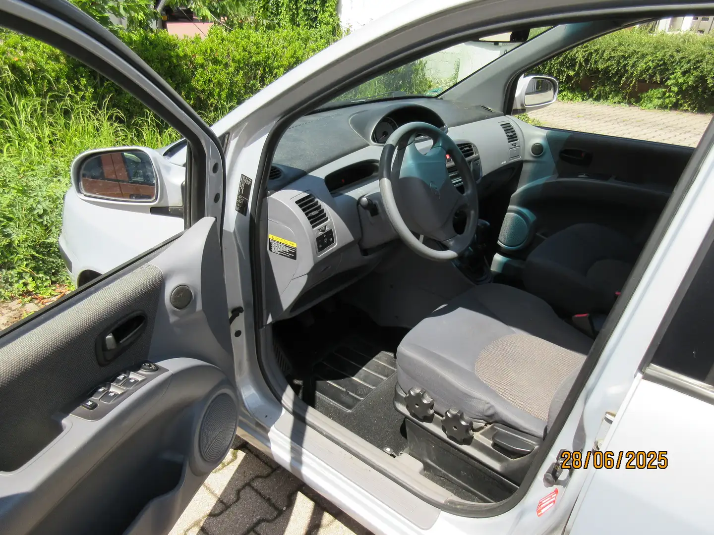 Hyundai Matrix Matrix 1.6 Edition+ Grijs - 2