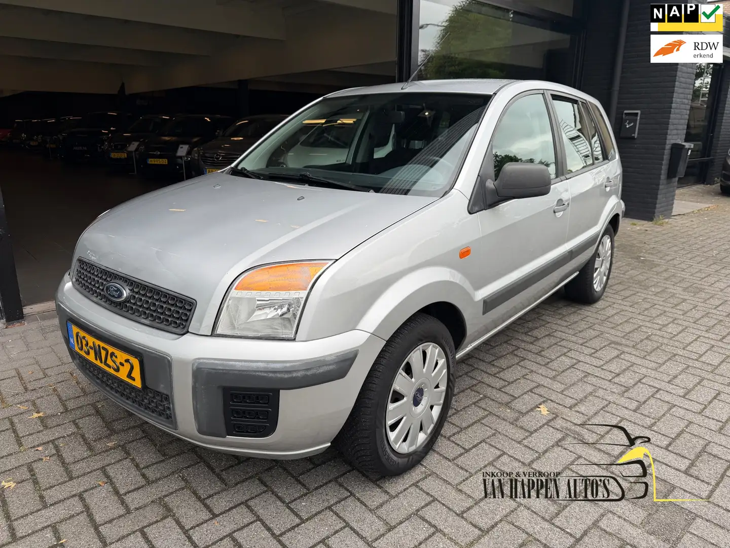 Ford Fusion 1.4-16V Cool & Sound Grau - 1