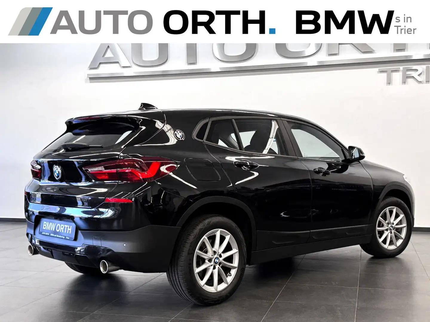 BMW X2 sDrive20i AUT. NAVI LED KAMERA EL.SITZE AHK Schwarz - 2