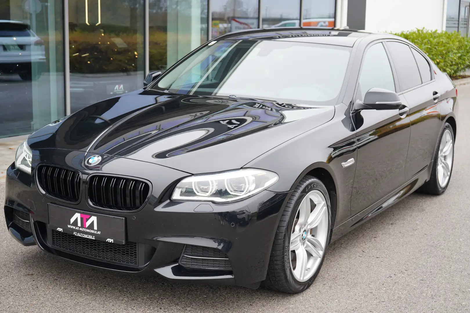 BMW 530 530 d M-Paket Schwarz - 2