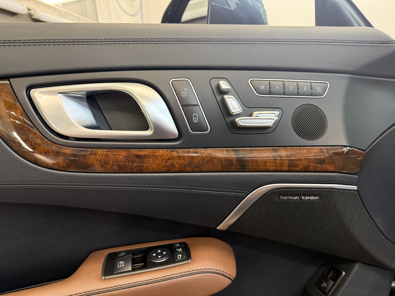 Mercedes-Benz SL 500 AMG BRD 1.HD AIRSCARF DISTRONIC SITZKLIMA — photo 11