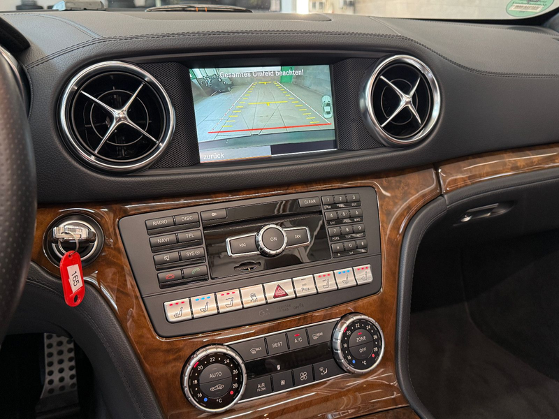 Mercedes-Benz SL 500 AMG BRD 1.HD AIRSCARF DISTRONIC SITZKLIMA — photo 9