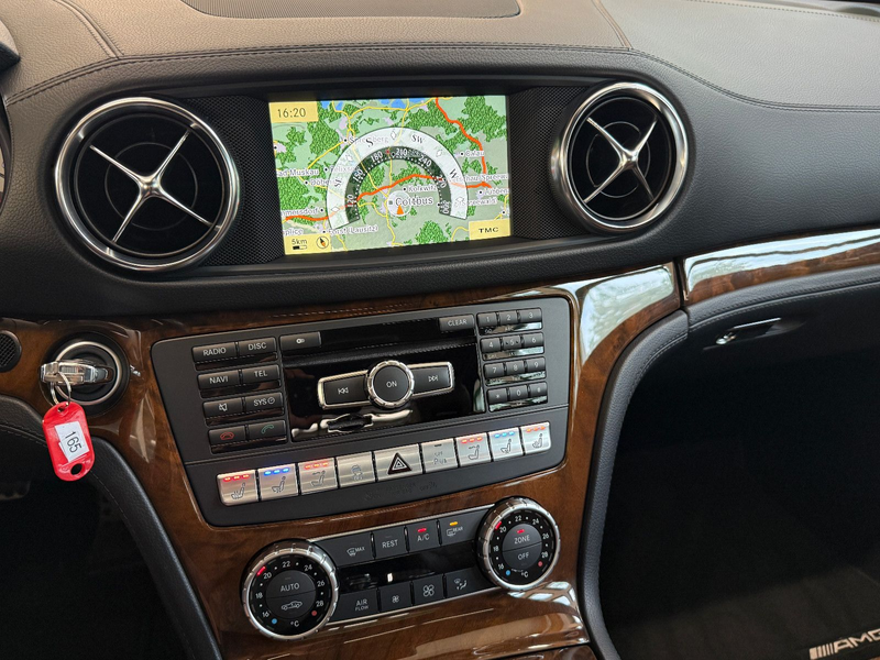 Mercedes-Benz SL 500 AMG BRD 1.HD AIRSCARF DISTRONIC SITZKLIMA — photo 8