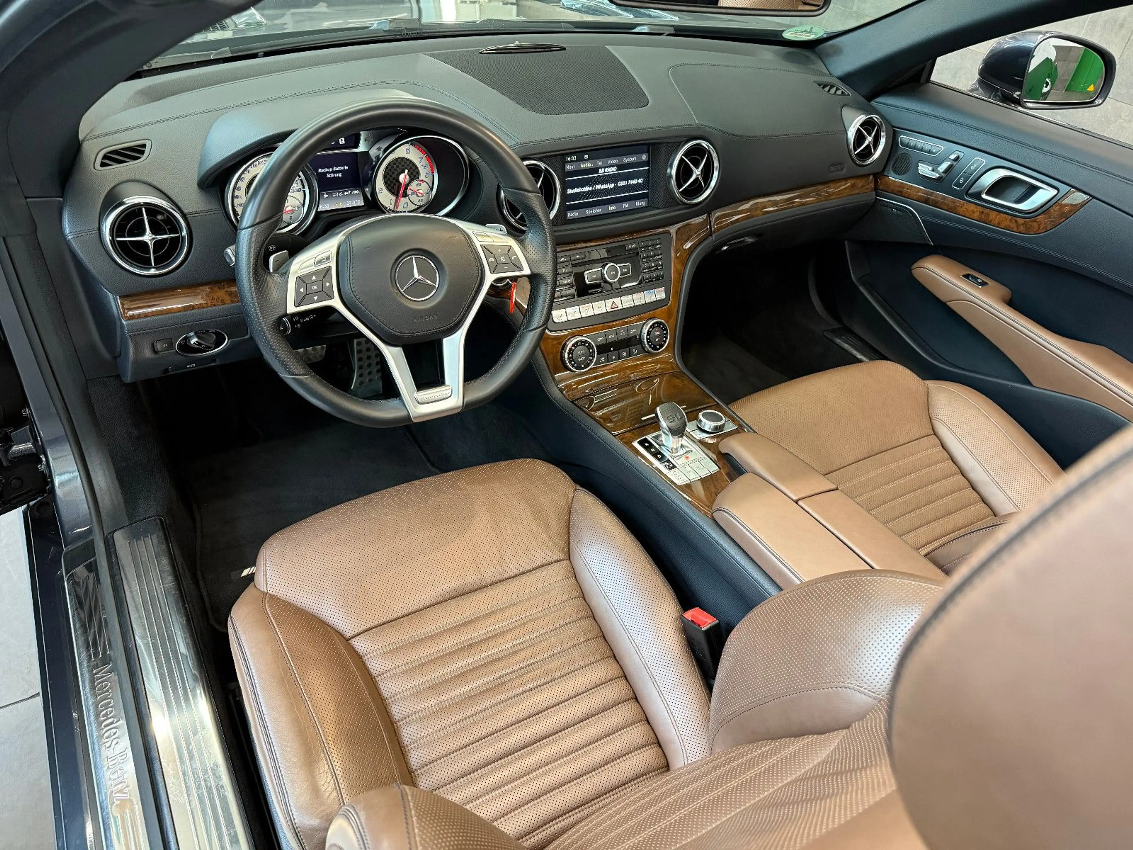 Mercedes-Benz SL 500 AMG BRD 1.HD AIRSCARF DISTRONIC SITZKLIMA — photo 5