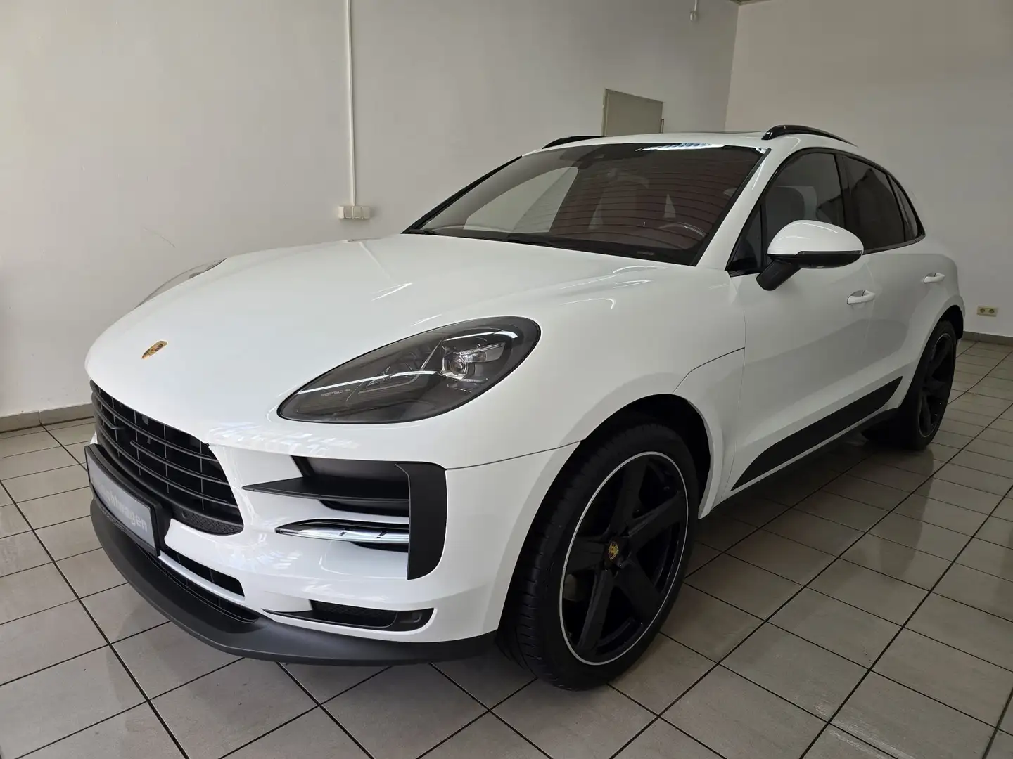 Porsche Macan Pano Luft Carbon Sthzg Bose ACC Sport Classic 21" Weiß - 1