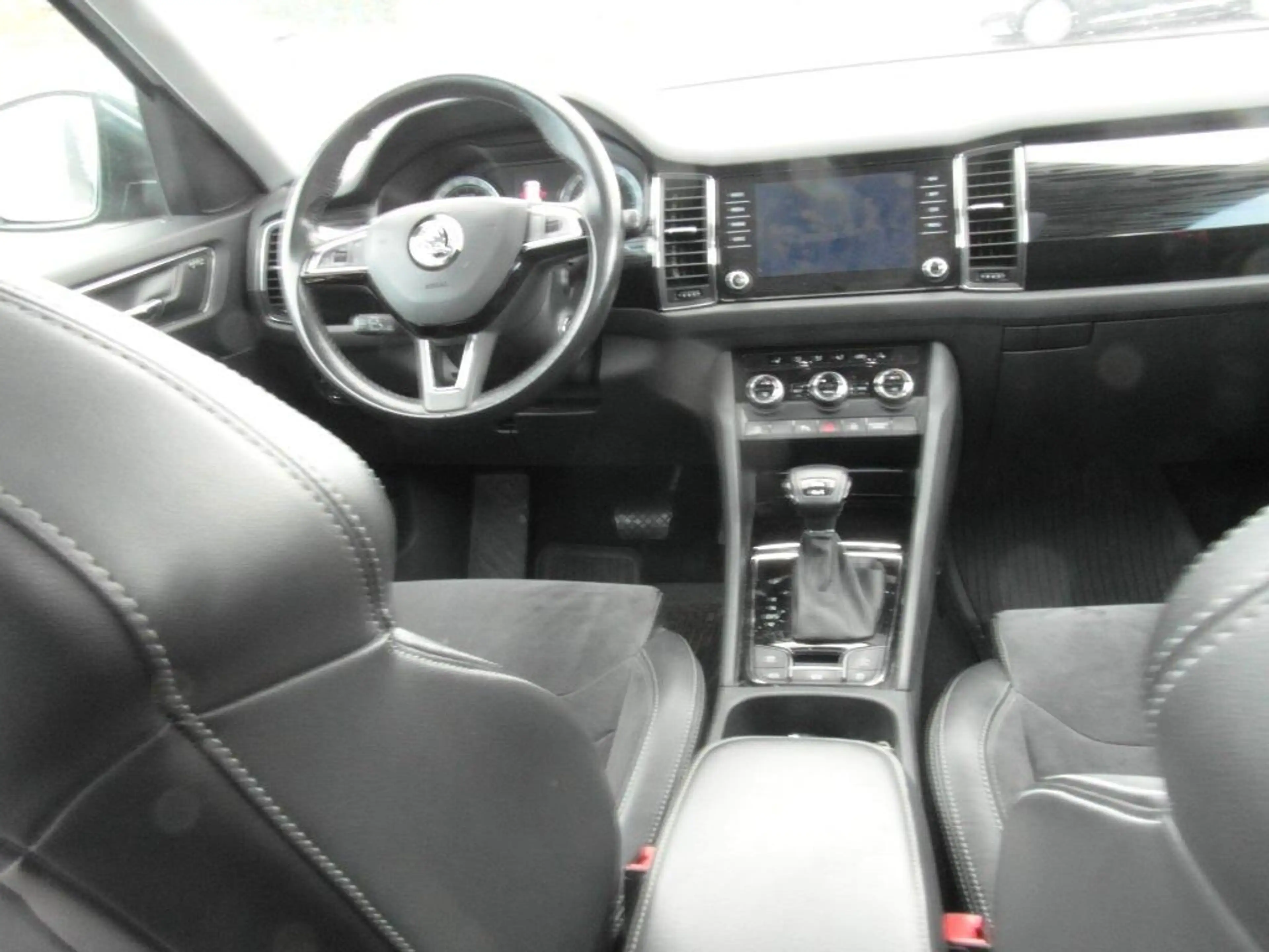 Skoda Kodiaq 2.0 TDI 140kW DSG 4x4,AHK,Panor, 7Sz,Navi — photo 8