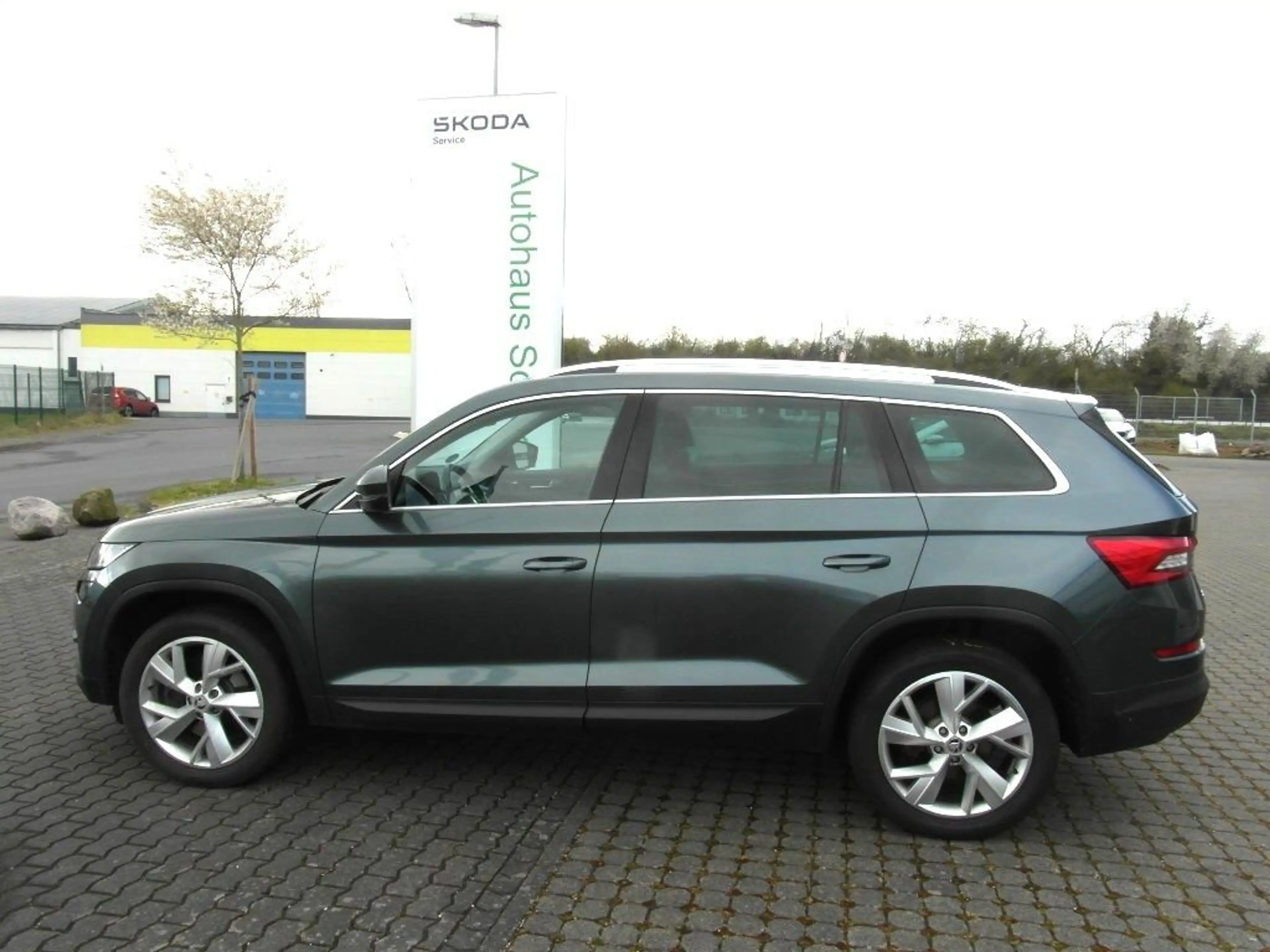 Skoda Kodiaq 2.0 TDI 140kW DSG 4x4,AHK,Panor, 7Sz,Navi — photo 6