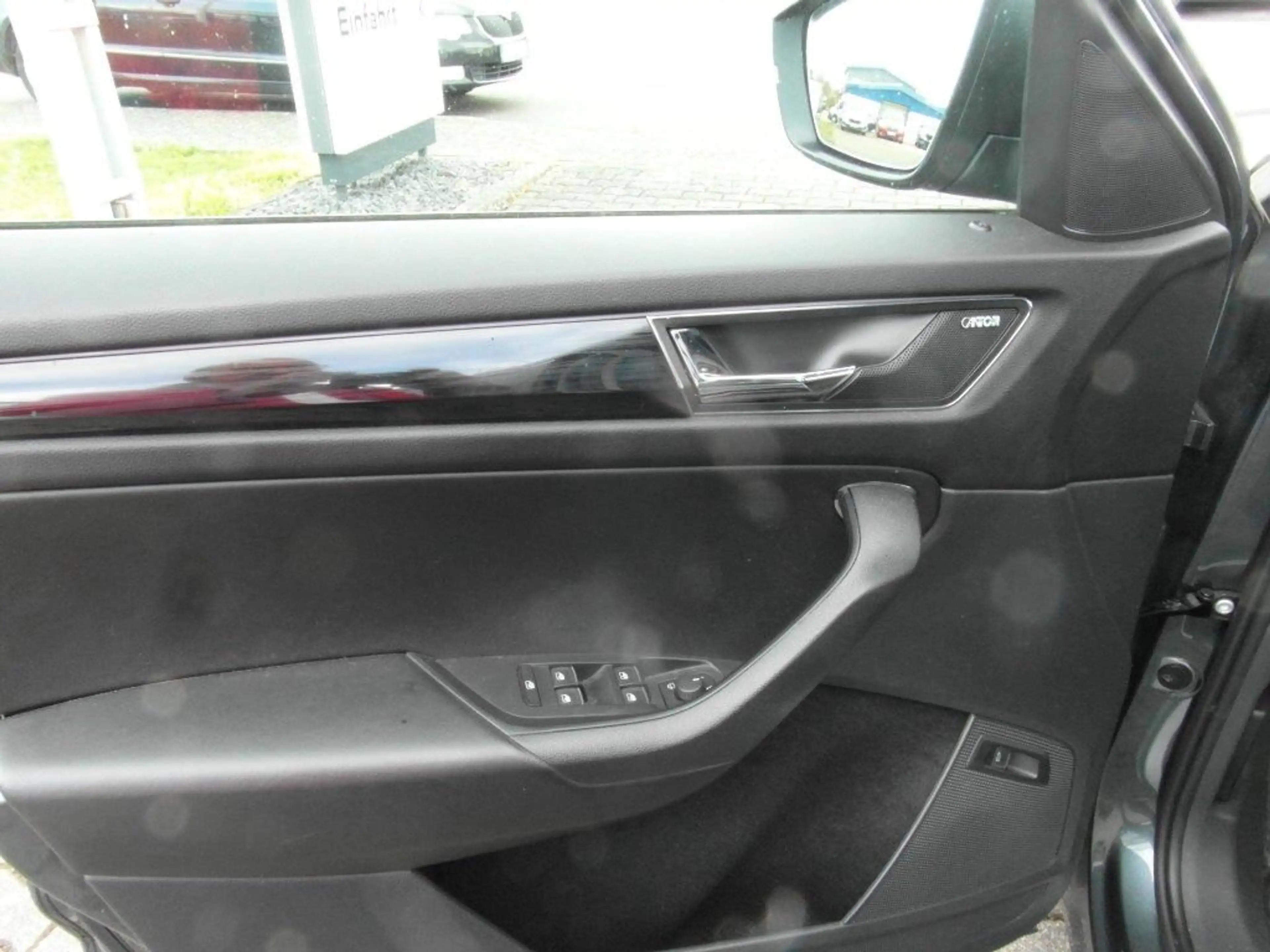 Skoda Kodiaq 2.0 TDI 140kW DSG 4x4,AHK,Panor, 7Sz,Navi — photo 14