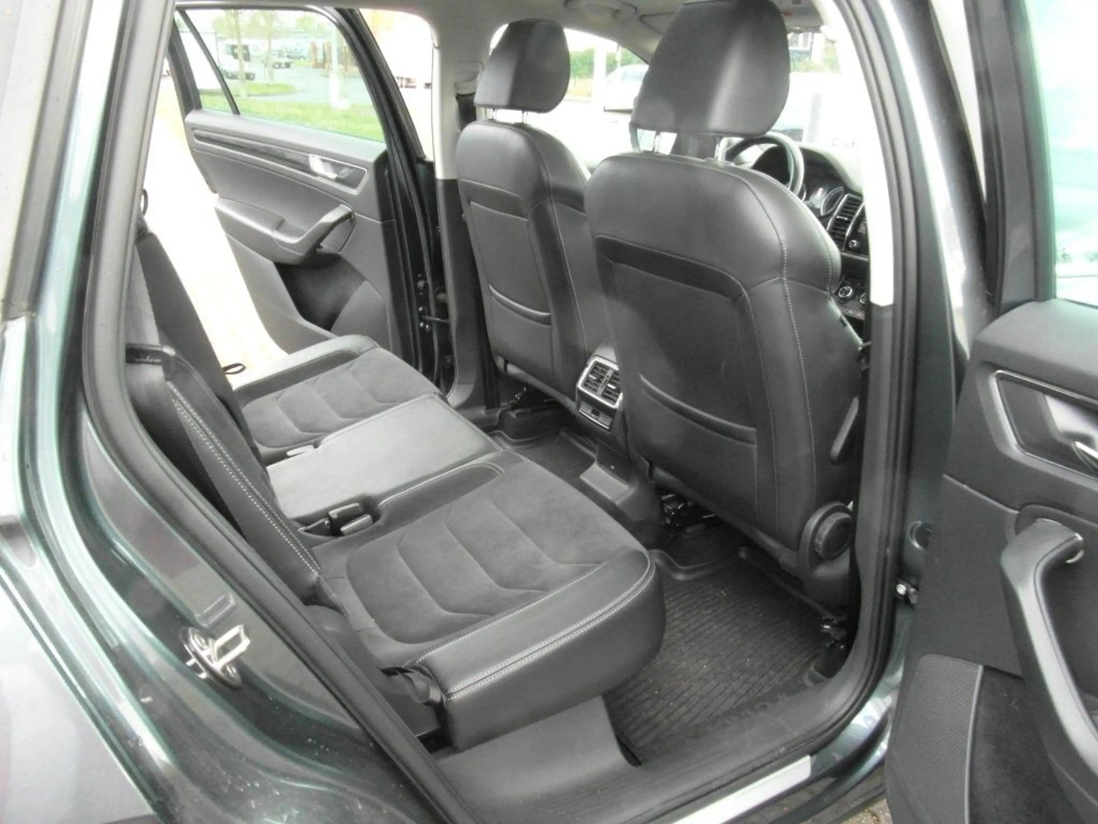 Skoda Kodiaq 2.0 TDI 140kW DSG 4x4,AHK,Panor, 7Sz,Navi — photo 10