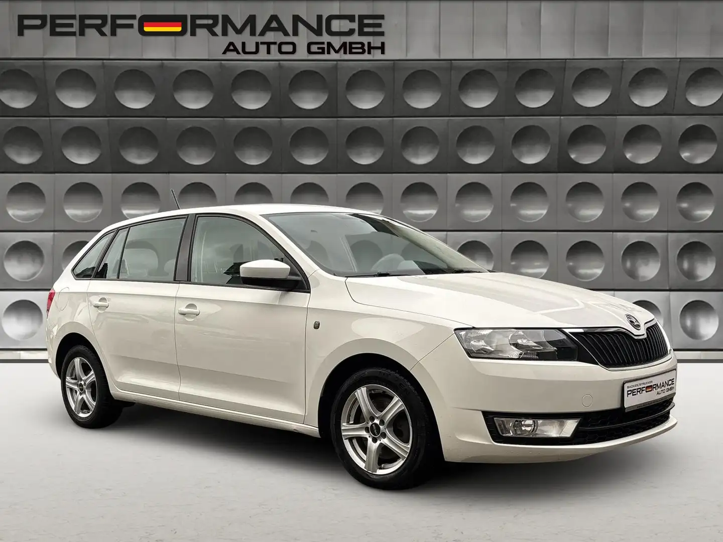 Skoda Rapid/Spaceback 1.2 PDC Sitzh BC Steuerkette gemacht Weiß - 1