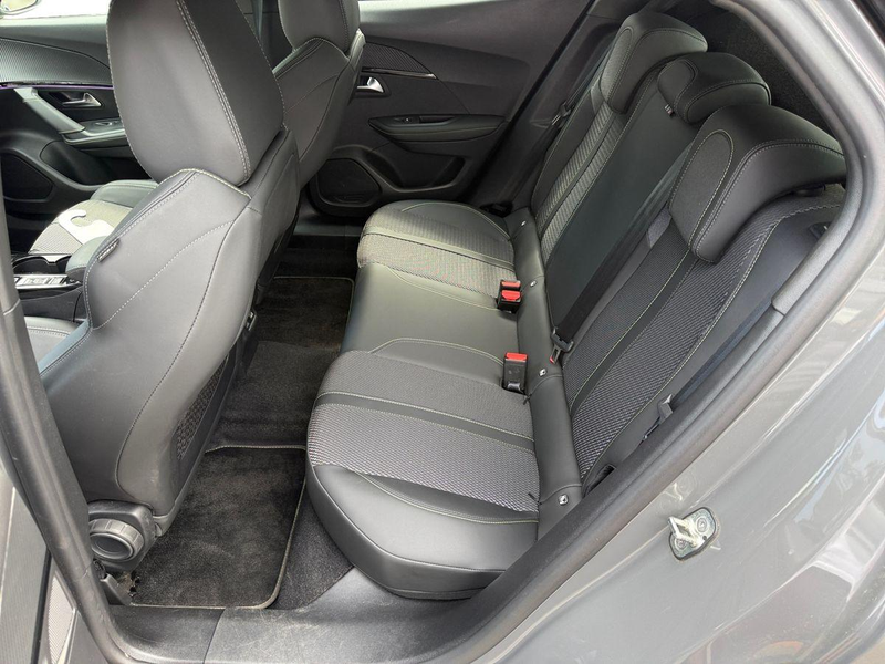 Peugeot 2008 GT LED/Navi/DAB/PDC/180°Kamera/Allwetter — photo 14