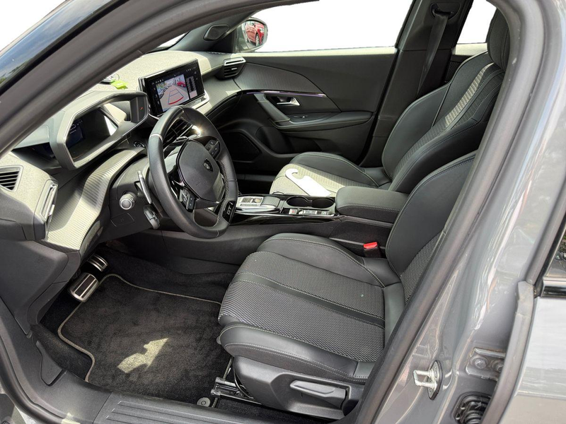 Peugeot 2008 GT LED/Navi/DAB/PDC/180°Kamera/Allwetter — photo 6