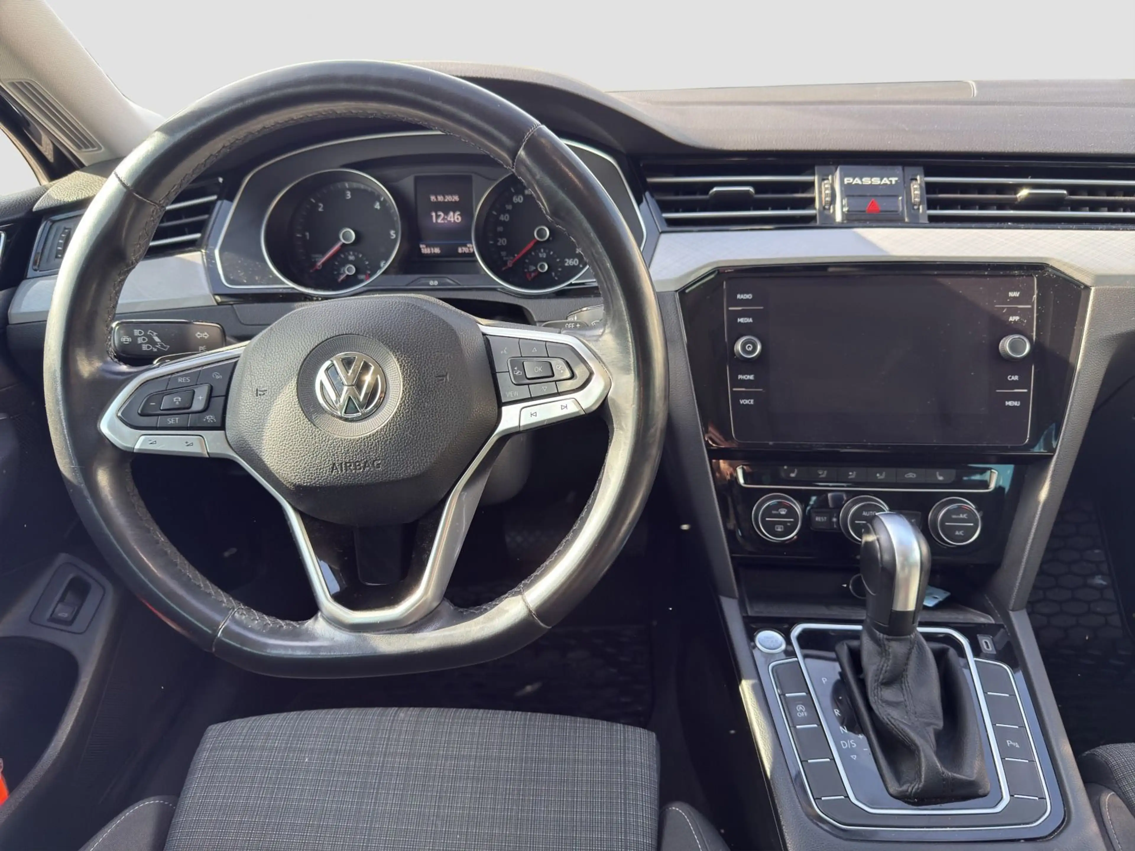 Volkswagen Passat 2.0 TDI Business (EURO 6d-TEMP) — photo 11