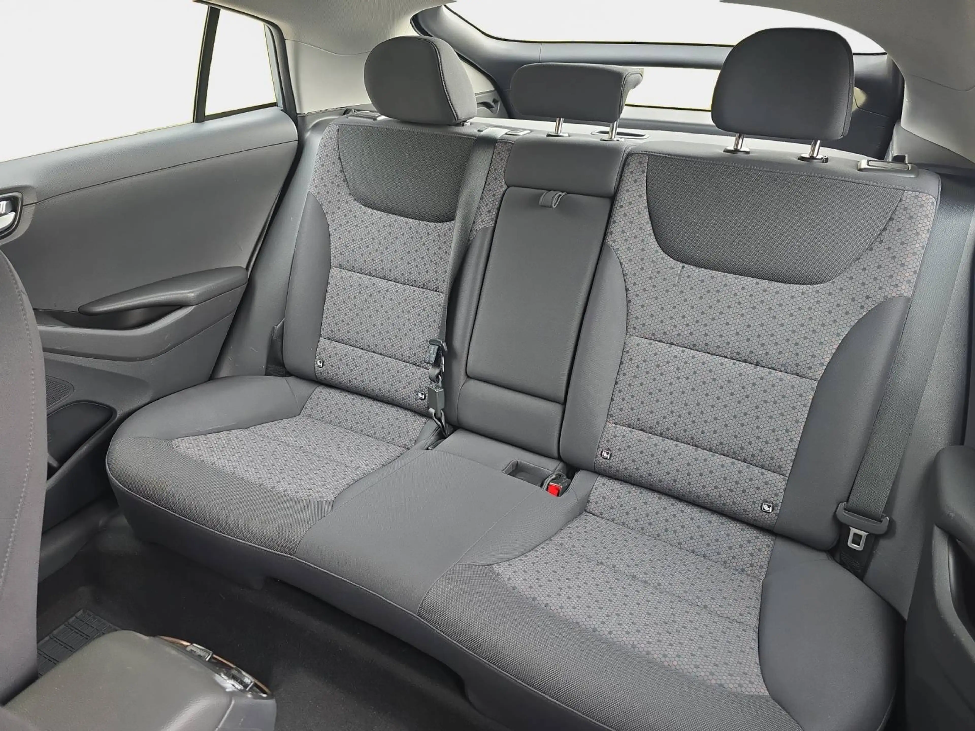 Hyundai IONIQ Trend Elektro — photo 14