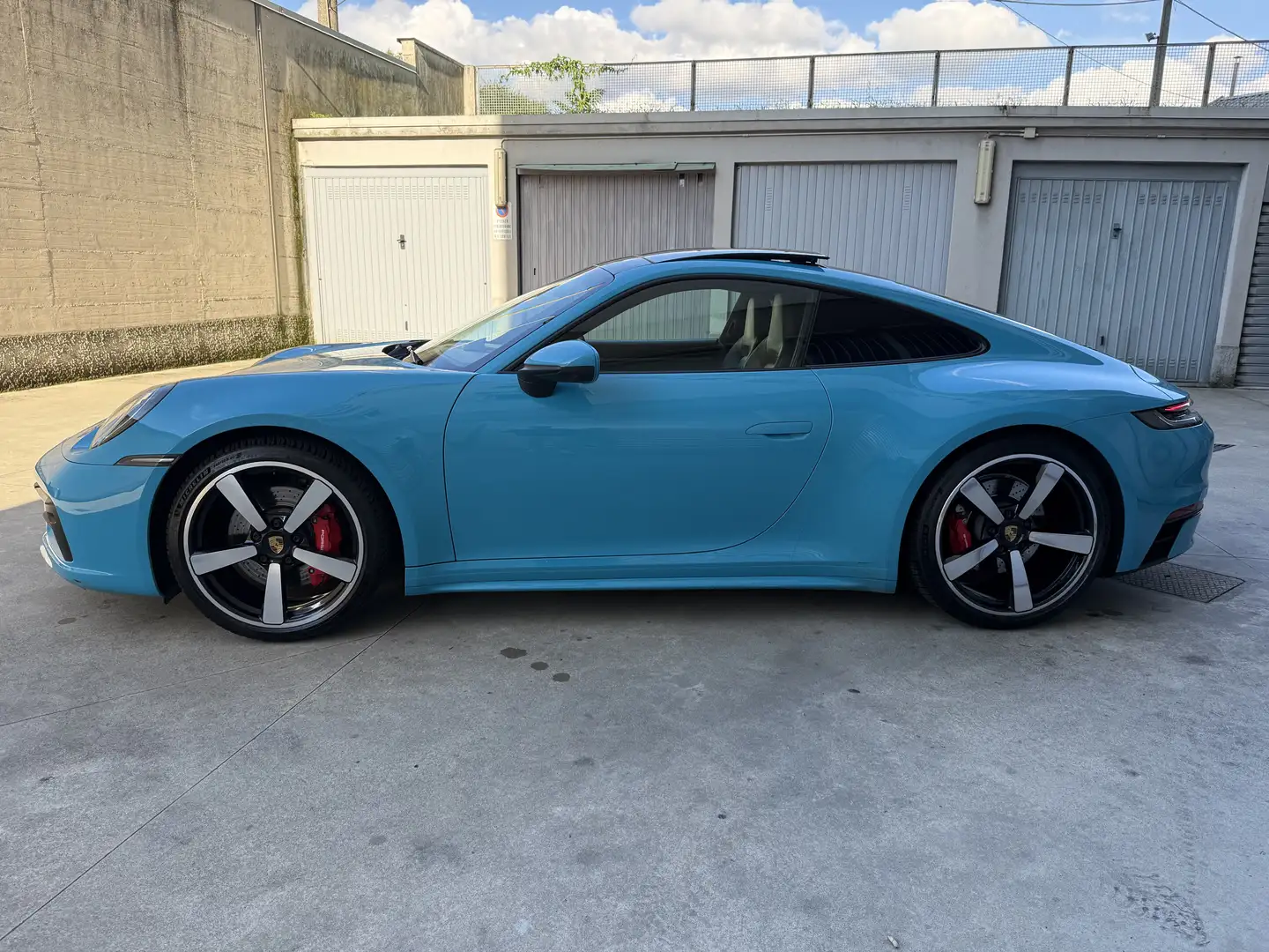 Porsche 992 Carrera S Niebieski - 1