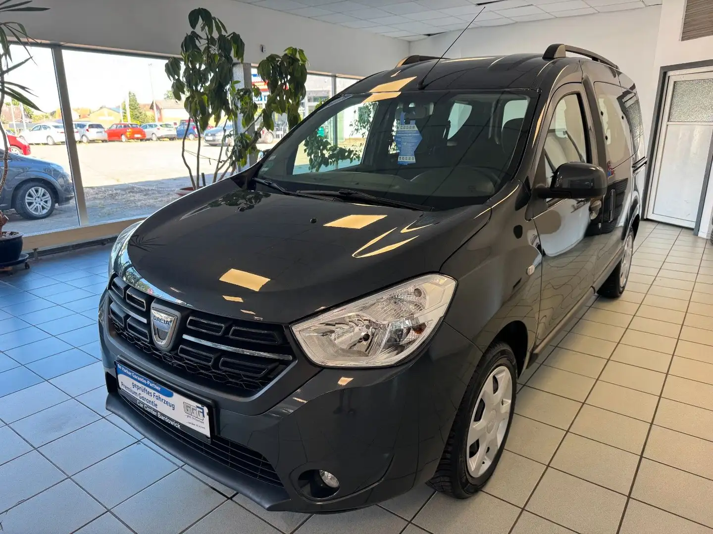 Dacia Dokker 1.6 Comfort  ***Scheckheftgepflegt*** Gris - 1
