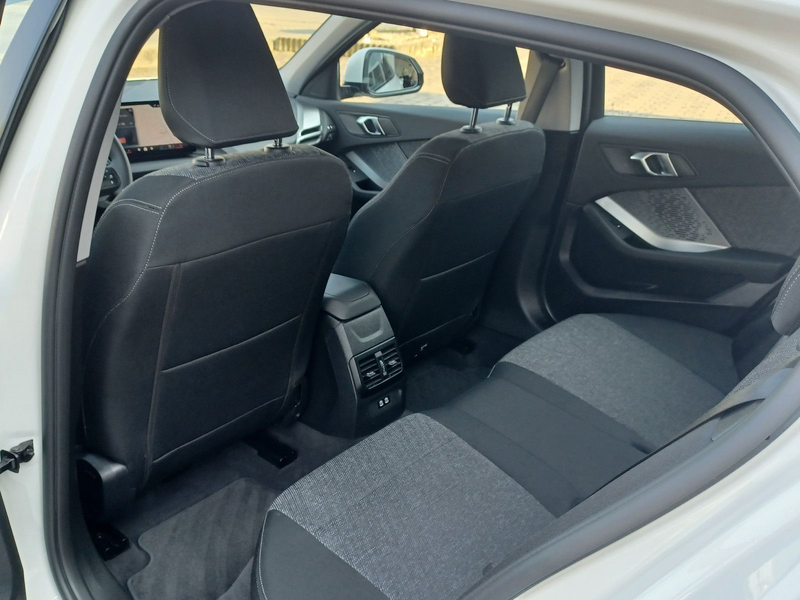 BMW 120 Limousine ACC Innov.-paket HUD Kgo 3DV AHK — photo 14