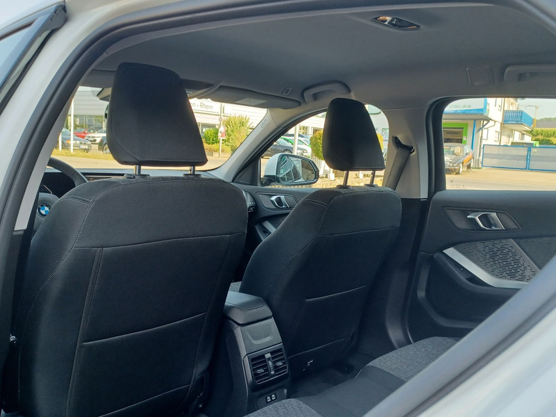 BMW 120 Limousine ACC Innov.-paket HUD Kgo 3DV AHK — photo 15
