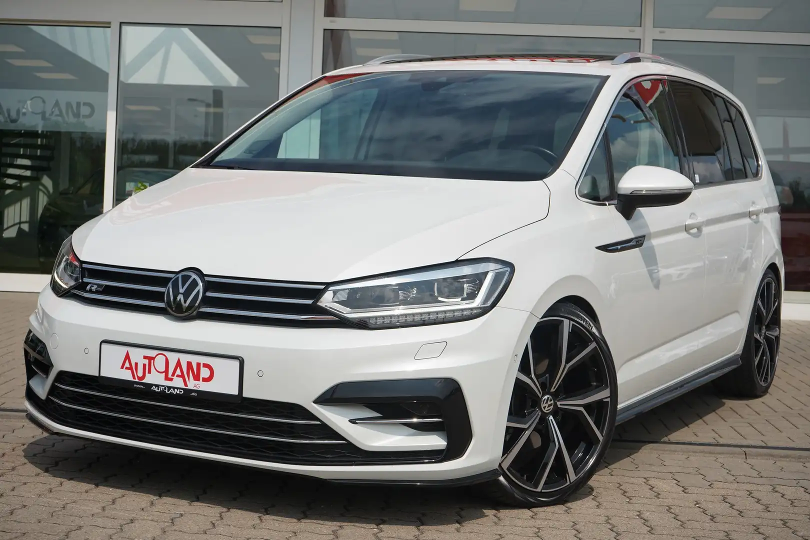 Volkswagen Touran 2.0 TDI R-Line Highline LED Navi Panorama Wit - 2