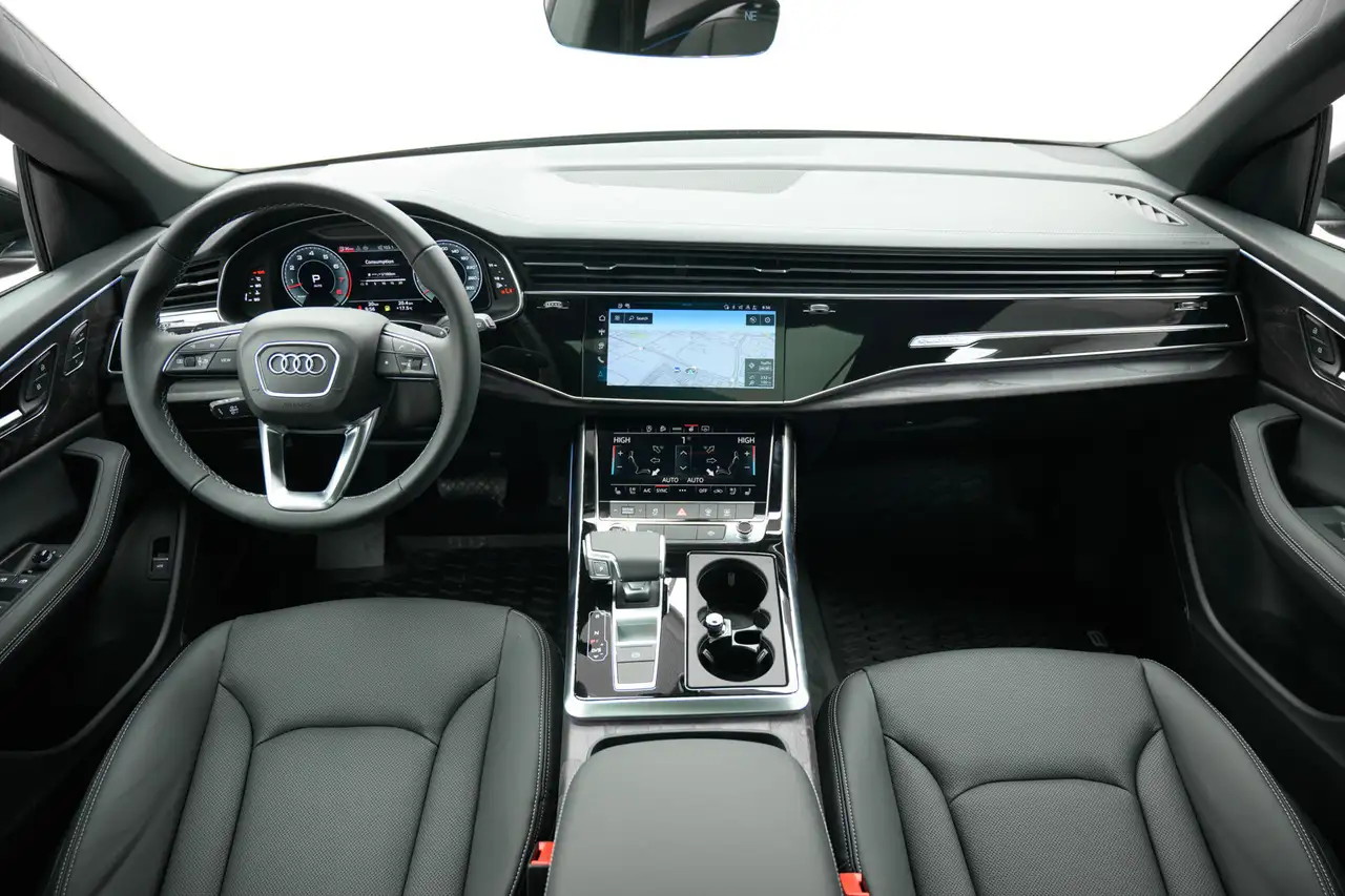 Audi Q8 снимка Audi Q8