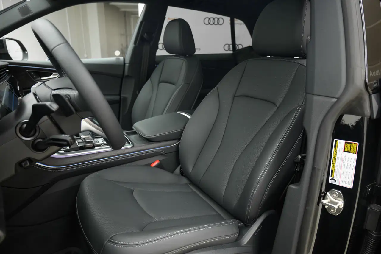 Audi Q8 снимка Audi Q8