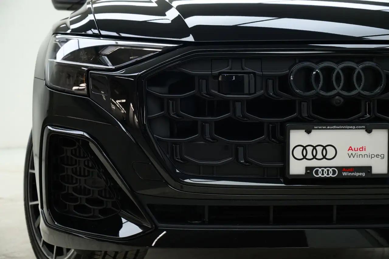 Audi Q8 снимка Audi Q8