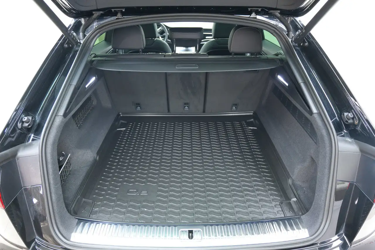 Audi Q8 снимка Audi Q8