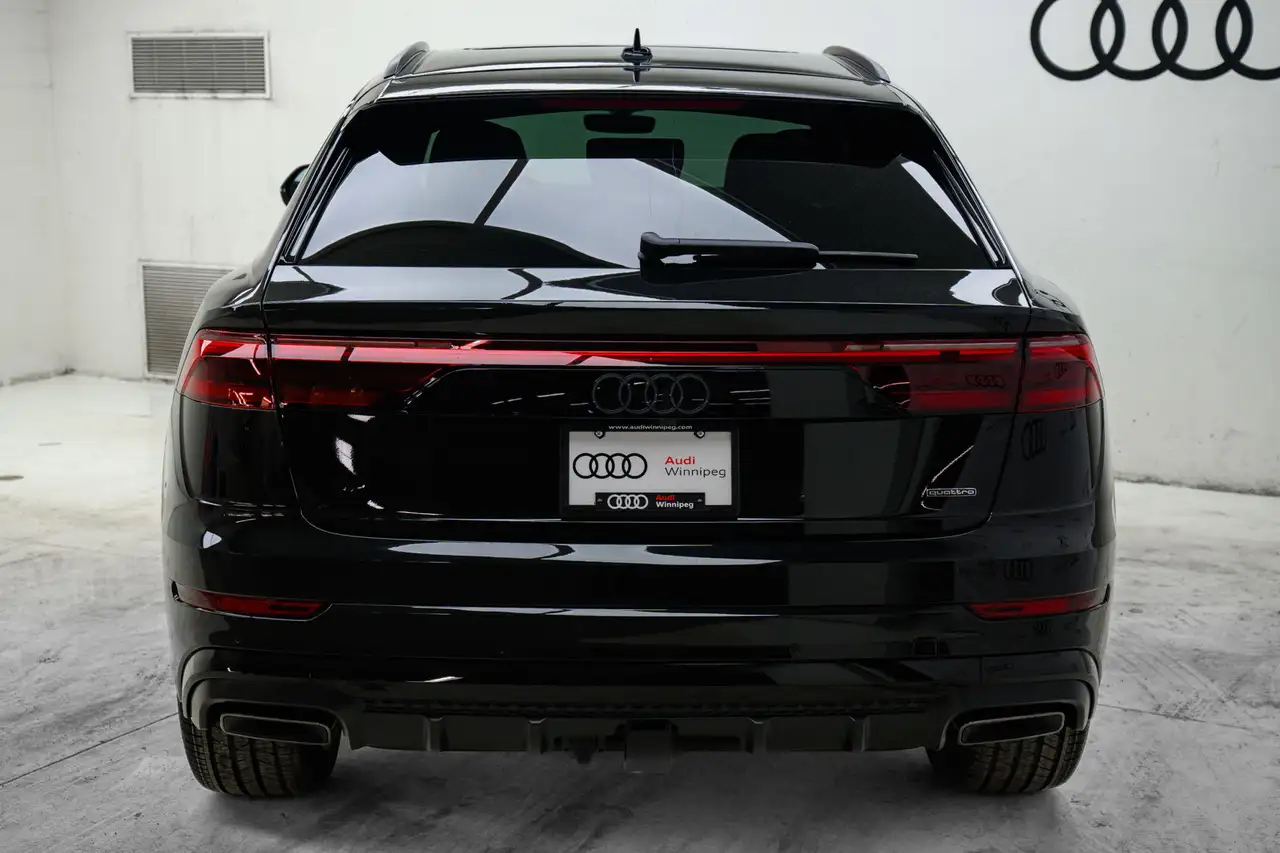 Audi Q8 снимка Audi Q8