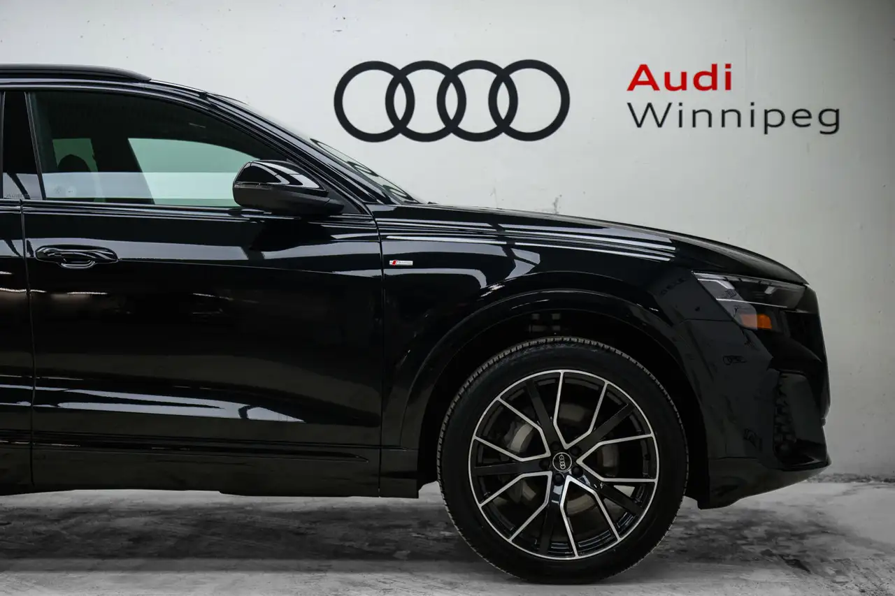 Audi Q8 снимка Audi Q8