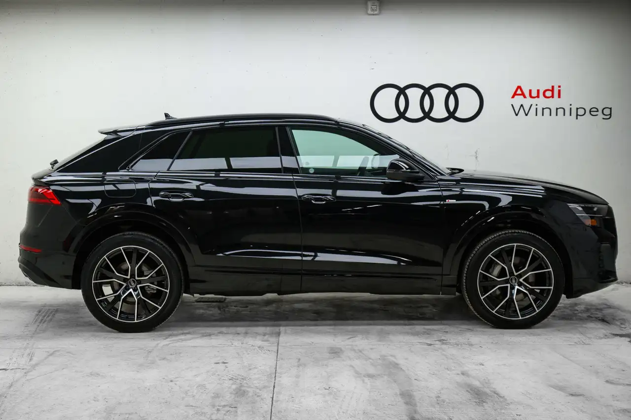 Audi Q8 снимка Audi Q8