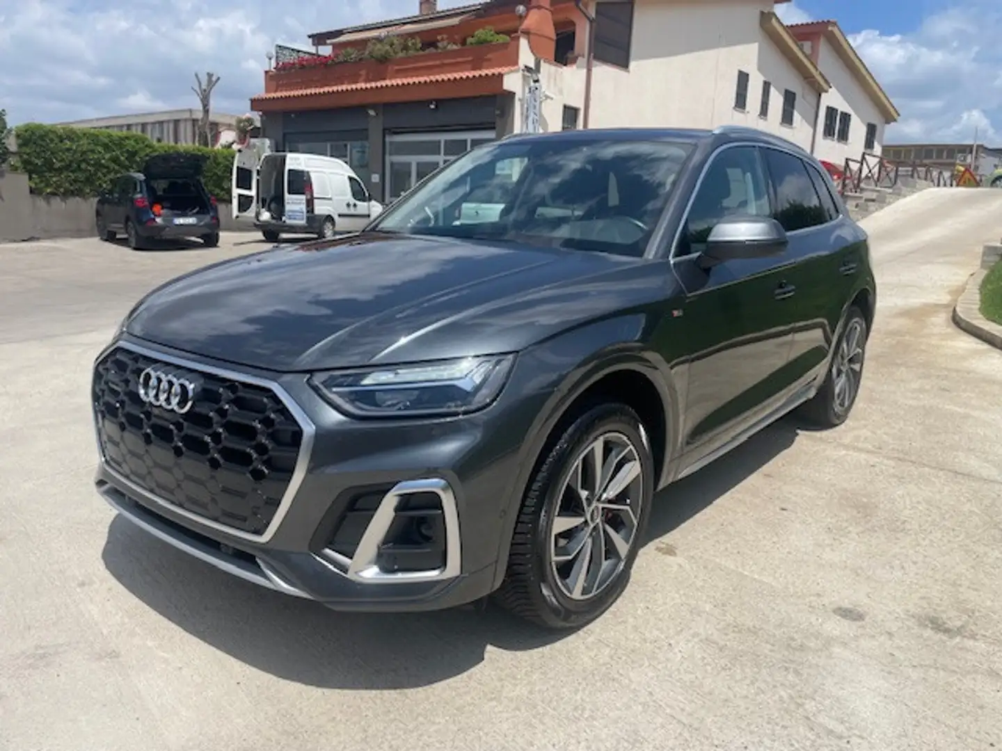 Audi Q5 40 TDI 204 CV quattro S tronic S line Grigio - 1