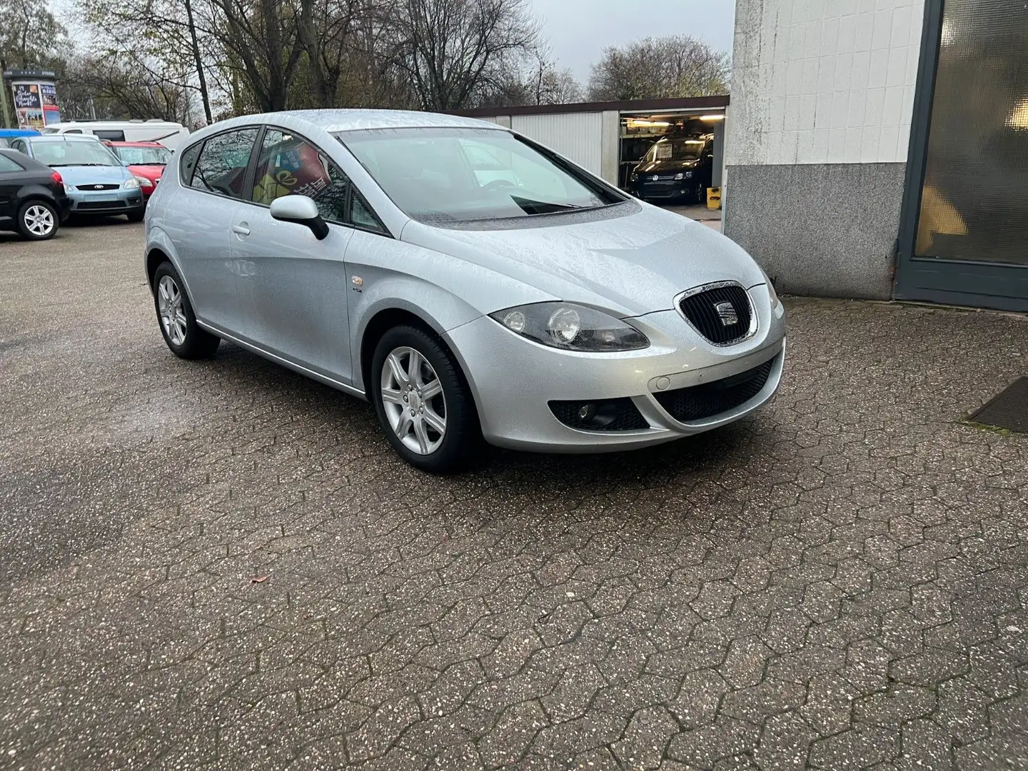 SEAT Leon 2.0 FSI Stylance / Style Climatronic-EFH Argent - 1