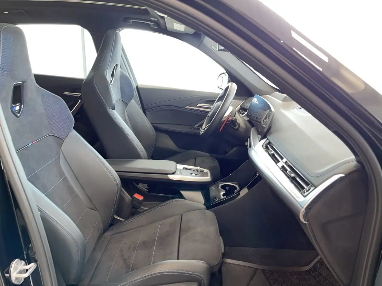 BMW X1 снимка BMW X1