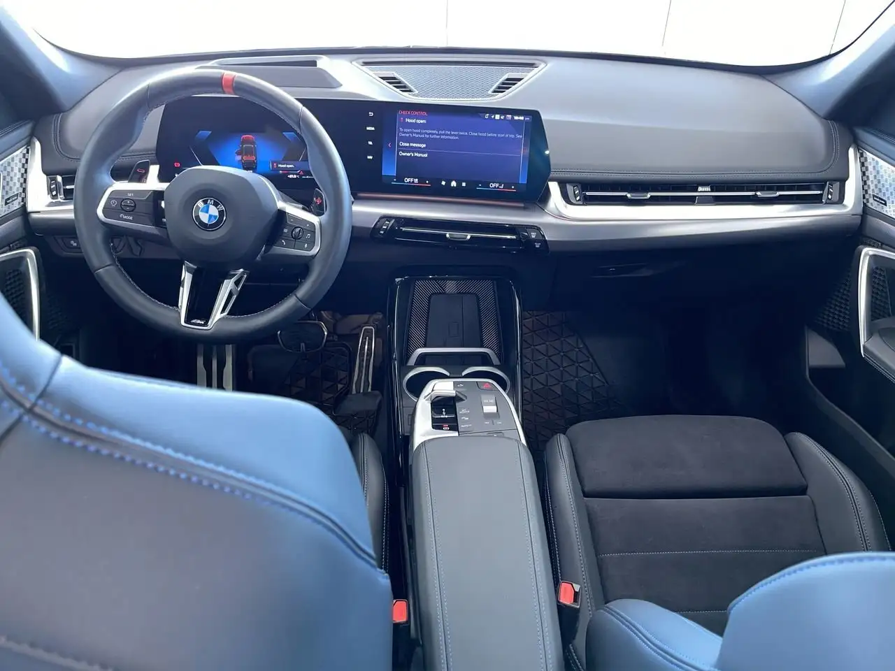 BMW X1 снимка BMW X1