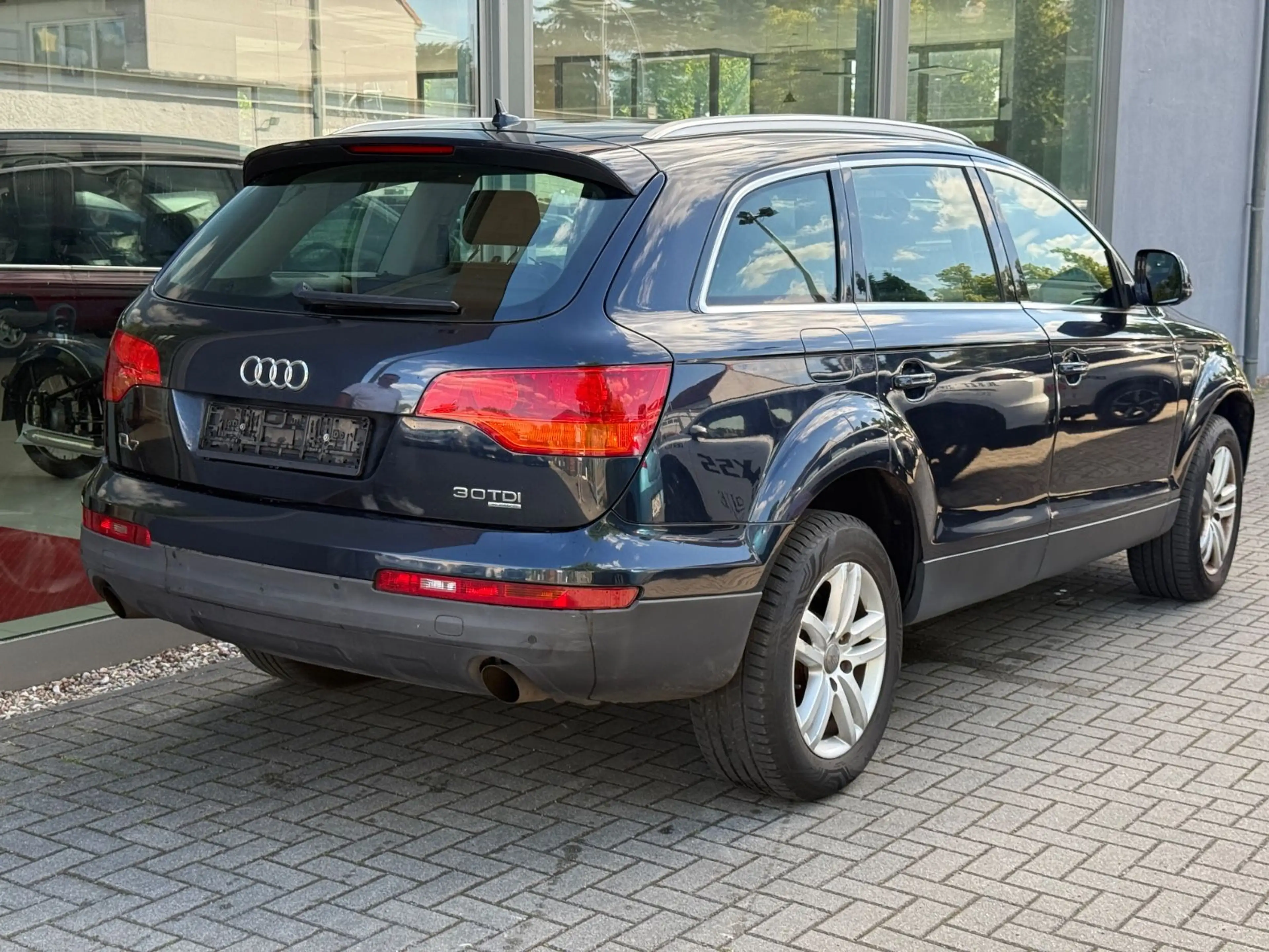 Audi Q7 3.0 TDI quattro — photo 10