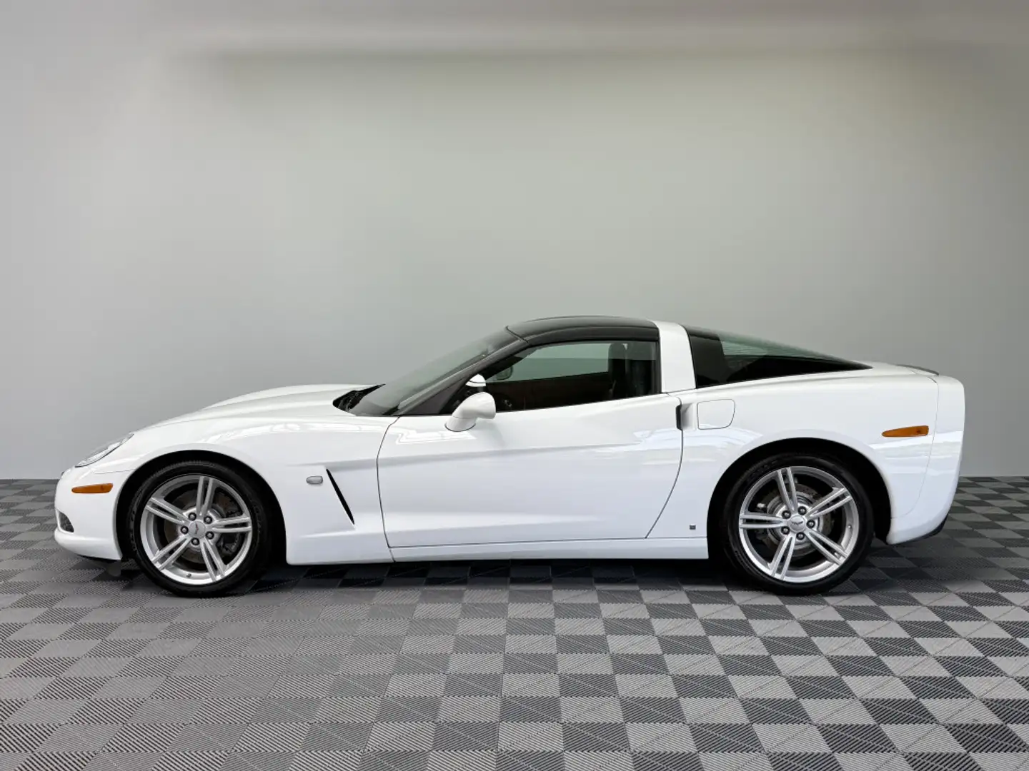 Corvette 6.2 V8 Coupe Targa|2.Hand|EU-Mod|Klappe|Navi| Weiß - 1