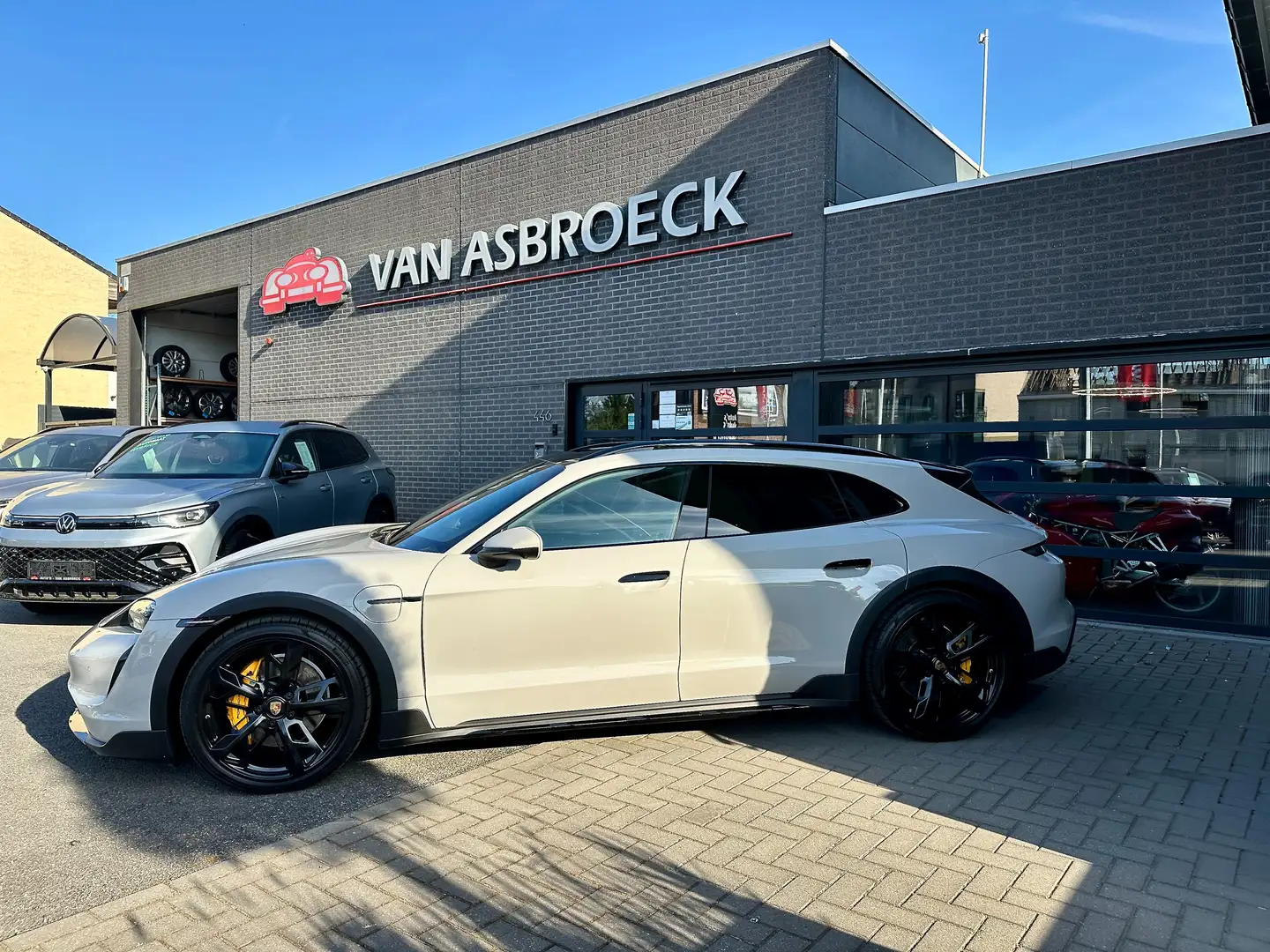 Porsche Taycan Cross Turismo 93.4 kWh 4 * Warmtepomp * InnoDrive Gris - 2