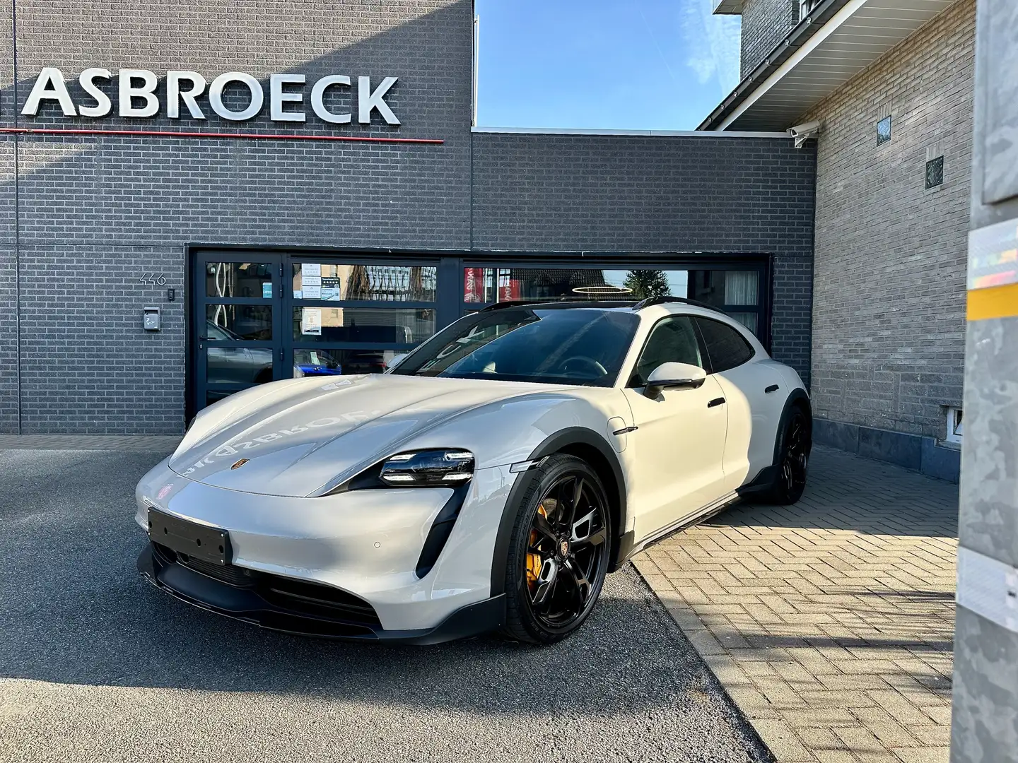 Porsche Taycan Cross Turismo 93.4 kWh 4 * Warmtepomp * InnoDrive Gris - 1