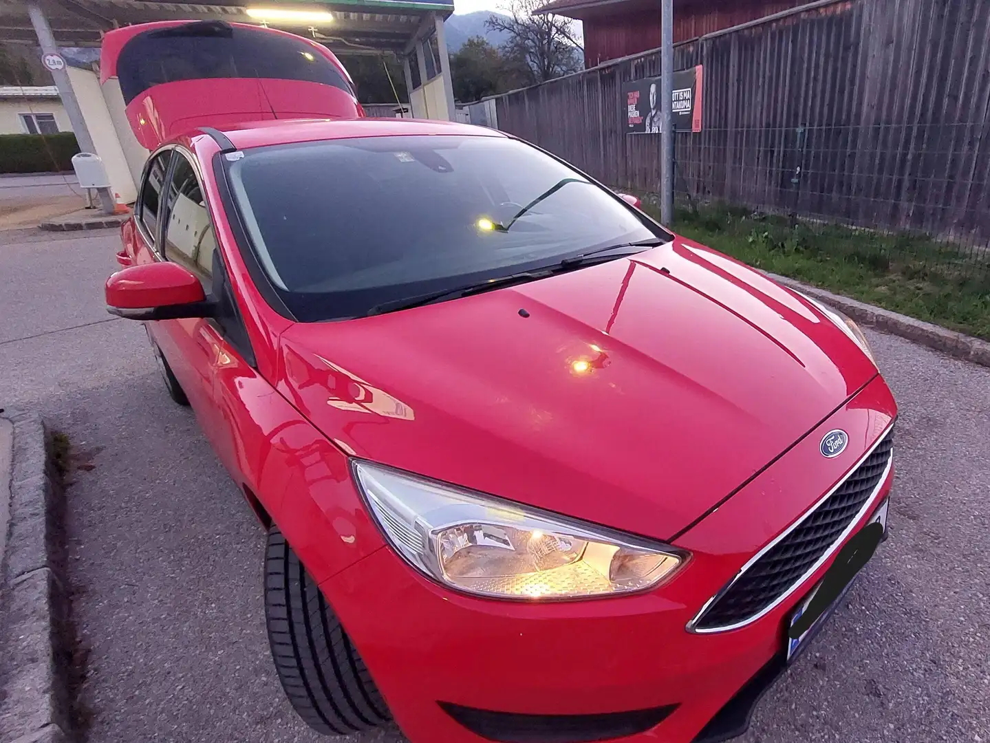 Ford Focus Focus Trend 1,0 Racing Red Rot - 2