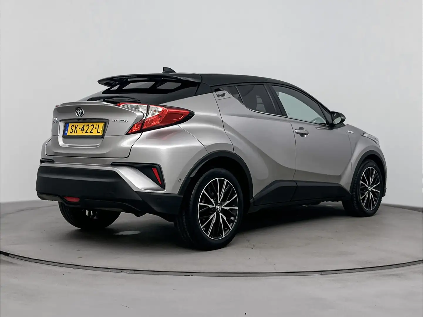 Toyota C-HR 1.8 Hybrid Style | NL-Auto | Navigatie | Parkeerca Gris - 2