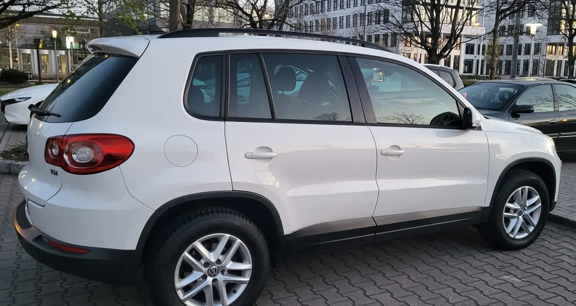 Volkswagen Tiguan Tiguan 1.4 TSI Trend Weiß - 2