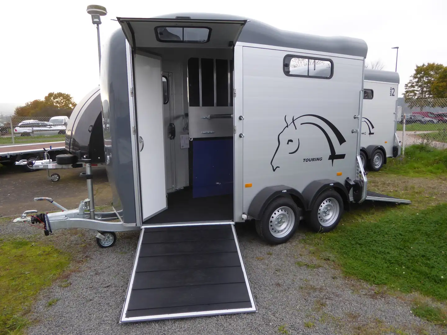 Cheval Liberte TOURING Country Frontausstieg+Sattelraum  2,6 t Schwarz - 1