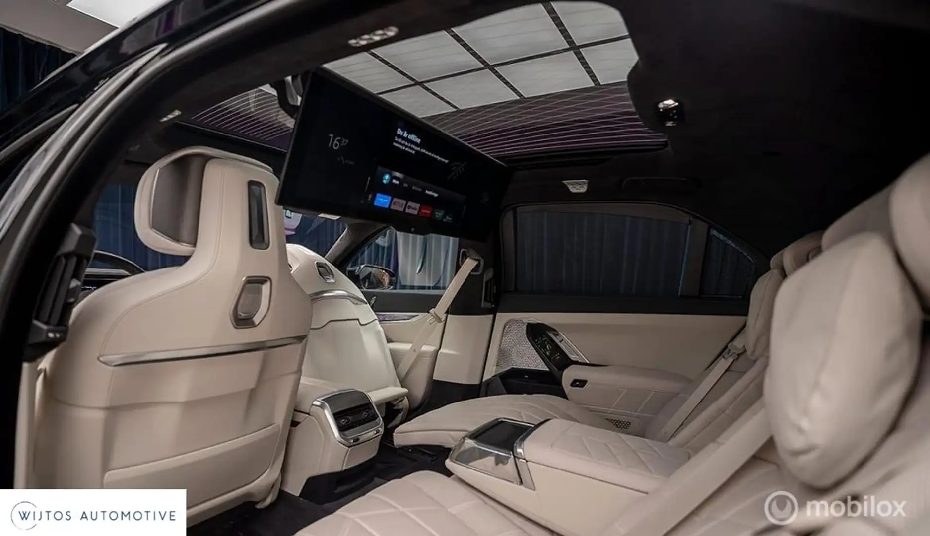 BMW 760 7-serie M760e xDrive Connoisseur Executive Innovat Zwart - 2