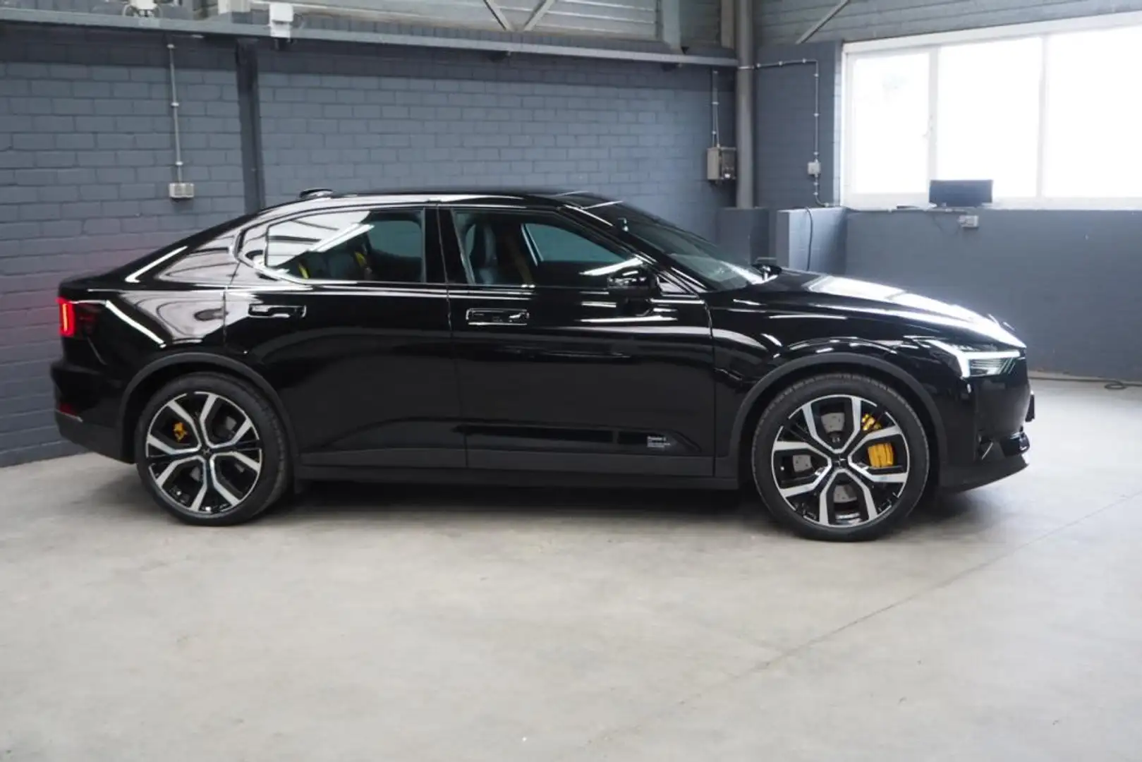 Polestar 2 Long Range Performance Black Zwart - 2